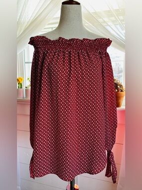 MICHAEL Michael Kors Galyn Off-The-Shoulder Top. NWT! Red Size Small